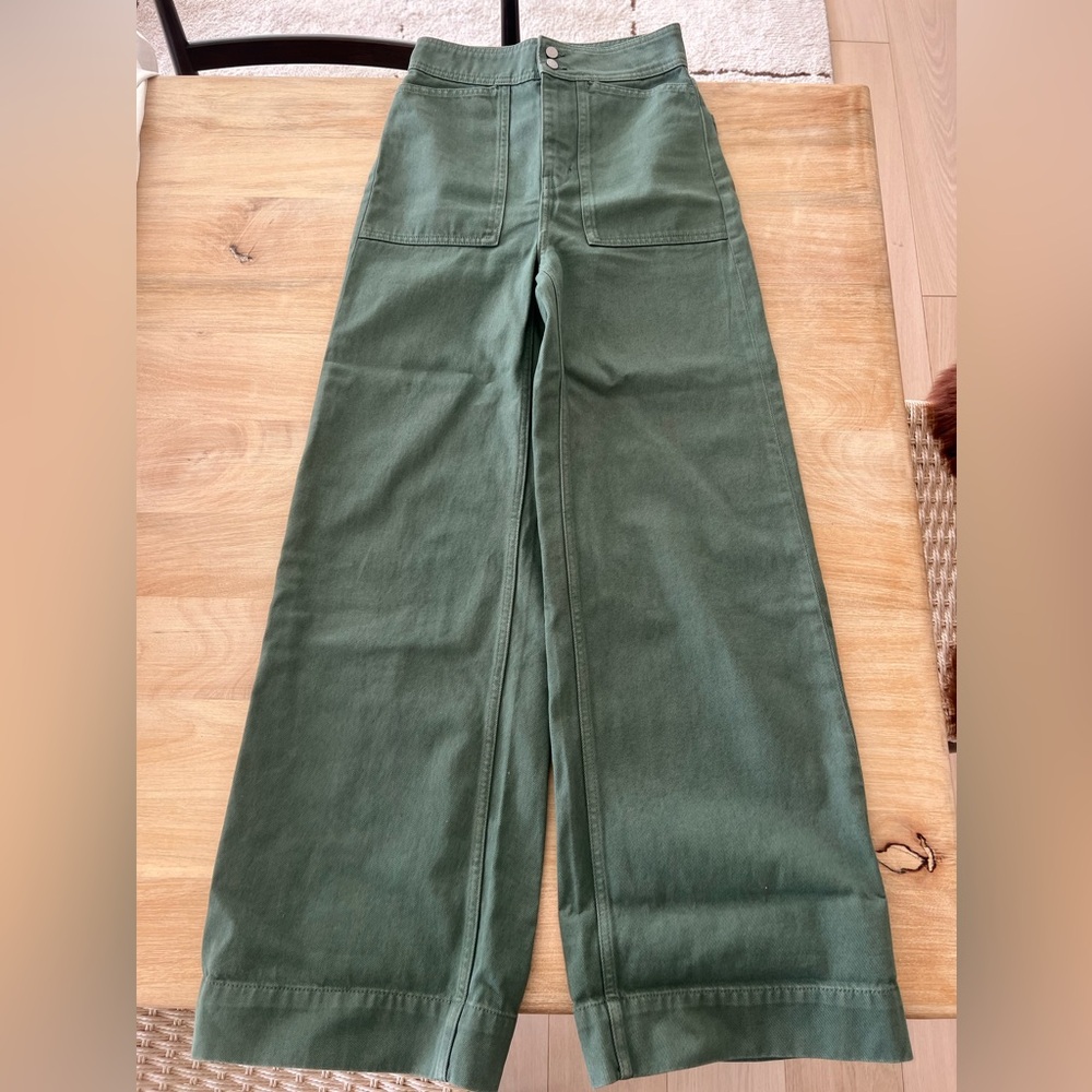 BRAND NEW Never Worn Revolve Brand Weekday Green Jean Pants